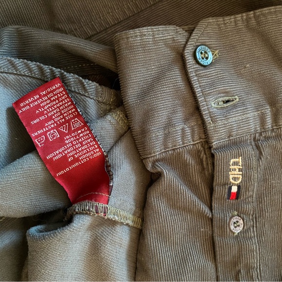 TOMMY HILFIGER khaki green button up corduroy - Picture 7 of 7